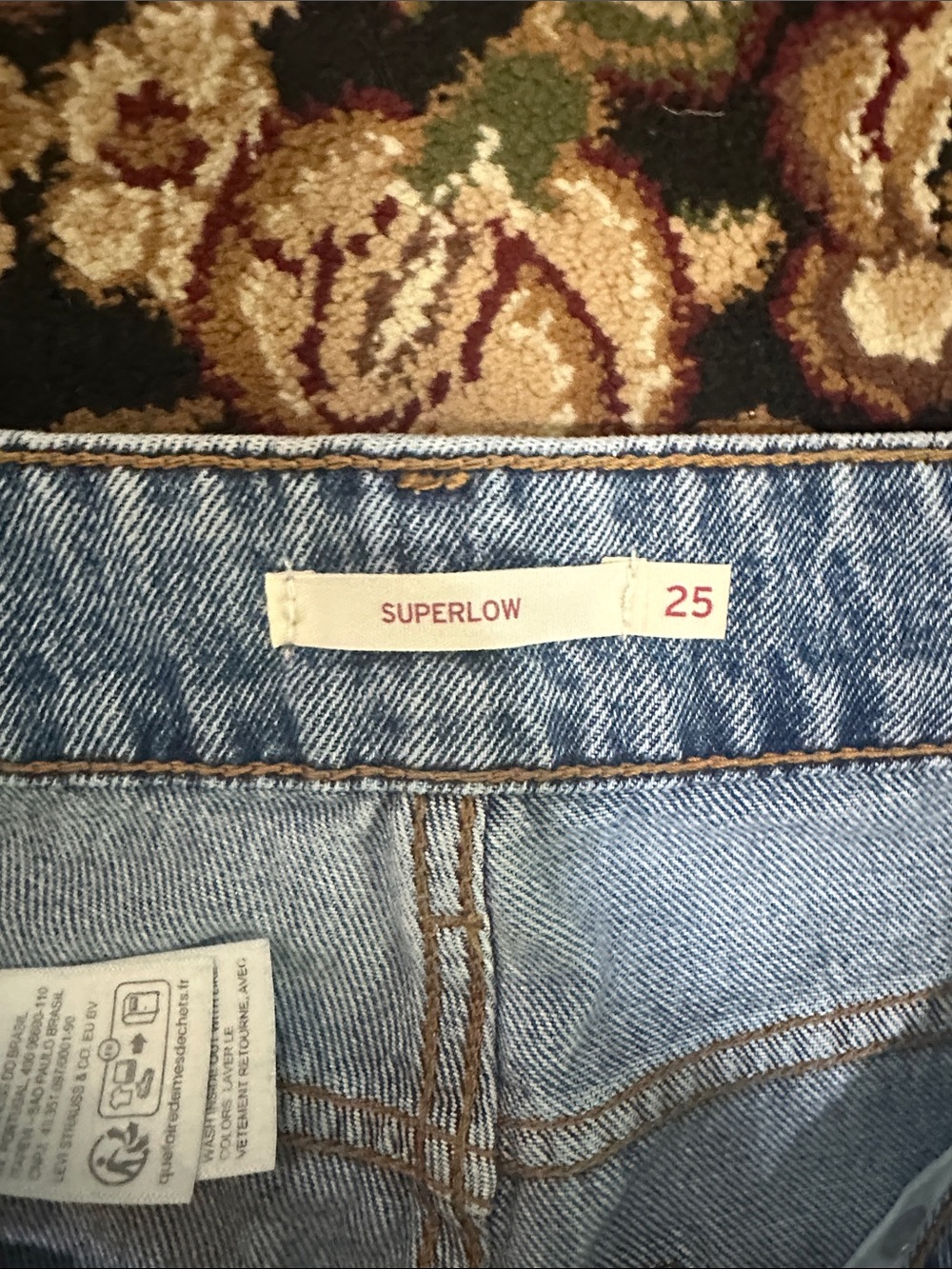 Levi’s 25 super low jeans - Picture 2 of 3